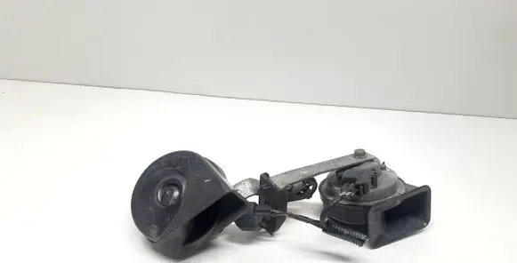 Volvo XC60 Horn signal 30796897 30796896