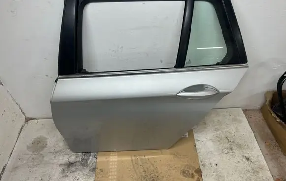 Rear door