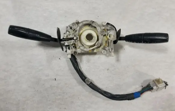 KIA Carnival Wiper turn signal indicator stalk/switch
