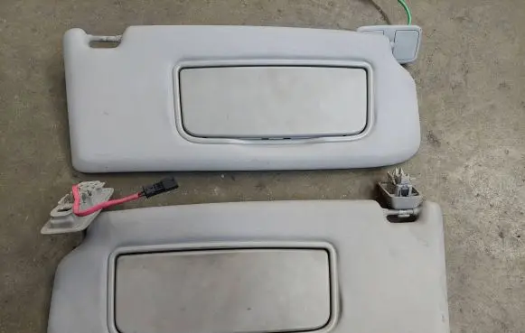 Volvo V50 Sun visor