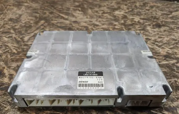 Jaguar XK8 - XKR Engine control unit/module LNG1410BD