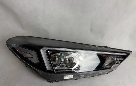 Hyundai Tucson TL Headlight/headlamp 92102D7600