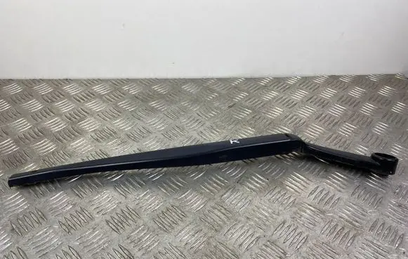 SsangYong Rexton Front wiper blade arm