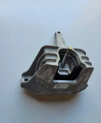 KIA Ceed Engine mount bracket 21812J7300 21810J7300