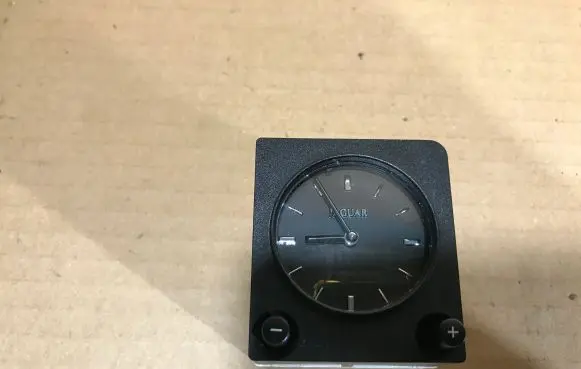 Jaguar XJ X308 Clock LNC4315AB LNC5180AA