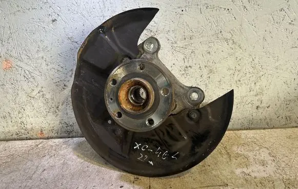 Volvo XC40 Front wheel hub 32221856