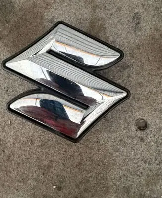 Suzuki SX4 S-Cross Manufacturer badge logo/emblem 7174364r0
