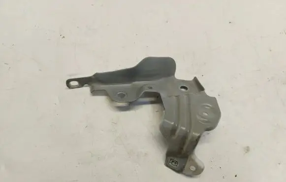 BMW 1 F40 Fender mounting bracket 7450387