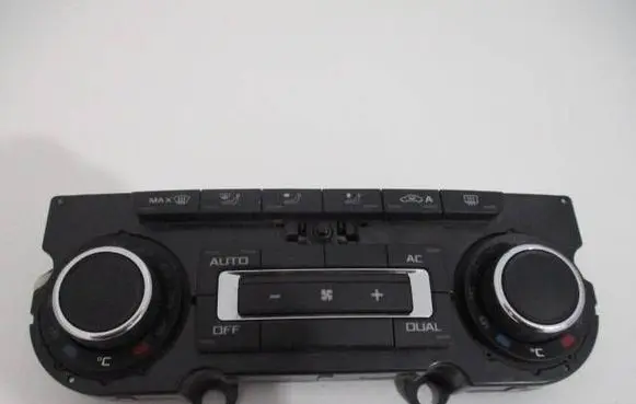 Skoda Octavia Mk2 (1Z) Climate control unit 3T0907044BD