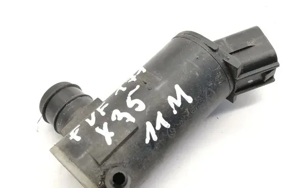 Hyundai ix35 Headlight washer pump 985102S000