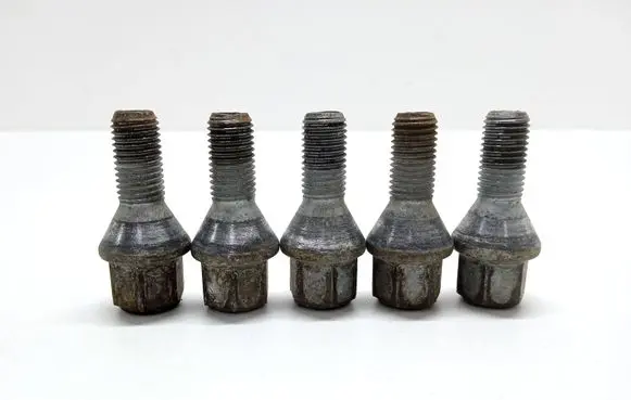 Nuts/bolts