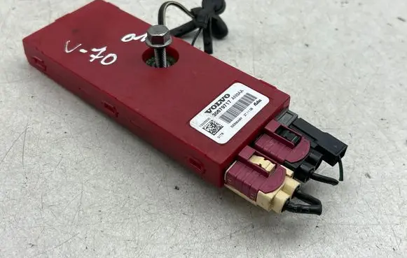 Volvo V70 Aerial antenna amplifier 13005500 30679717