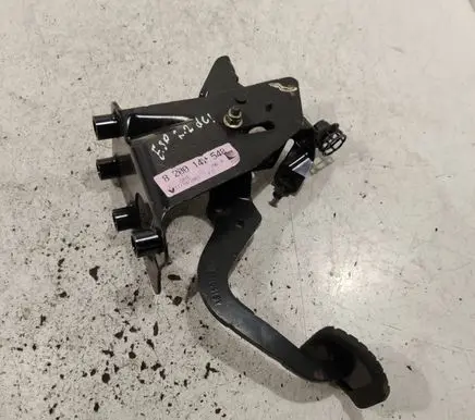 Renault Espace - Grand espace IV Brake pedal 8200147548