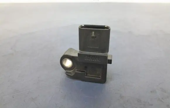 BMW 3 G20 G21 Turbo air boost pressure sensor 8637897