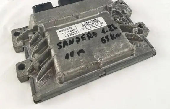 Dacia Sandero Engine control unit/module 8201082042 8201082039 S120205101A