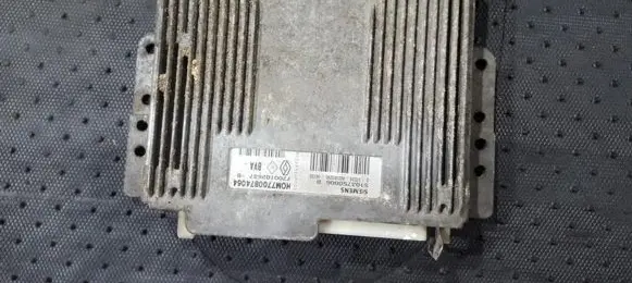 Renault Megane I Engine control unit/module 7700102637b hom7700874064