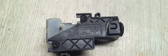 Fuel tank cap lock