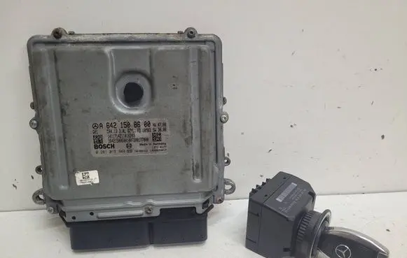 Mercedes-Benz R W251 Engine ECU kit and lock set A1649051600 A6421508600 0281015944