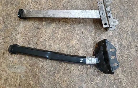 Citroen C4 II Picasso Front bumper support beam 9830026080 4H0H068EB