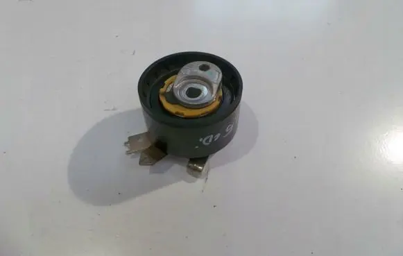 Mercedes-Benz GLA W156 Generator/alternator belt tensioner 130708047R