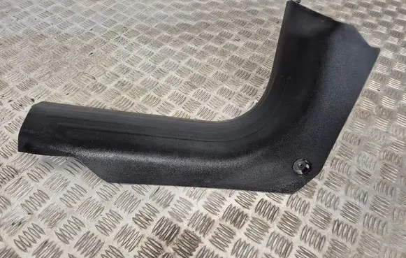 Front sill trim cover