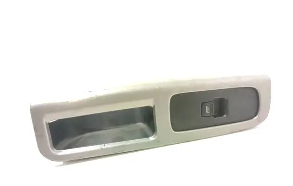 Volvo V50 Electric window control switch 8663815