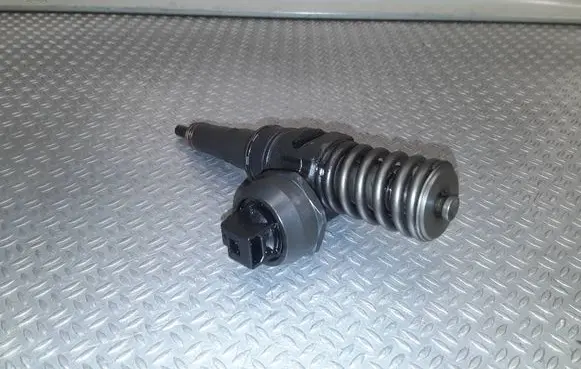 Audi A2 Fuel injector 038130073BA 0414720216