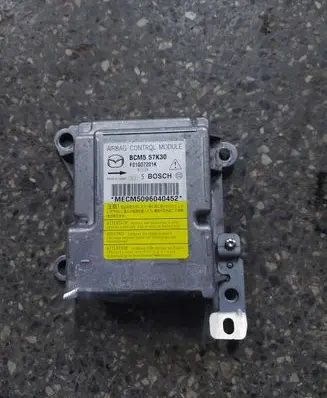 Mazda 3 II Airbag control unit/module F01G07201K MECM5096040452