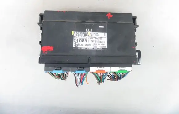 Subaru Impreza III Central body control module 88281FG230