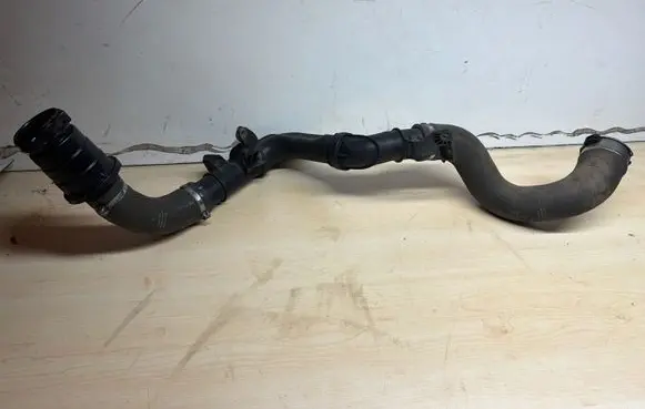 Opel Vivaro Intercooler hose/pipe 93867721