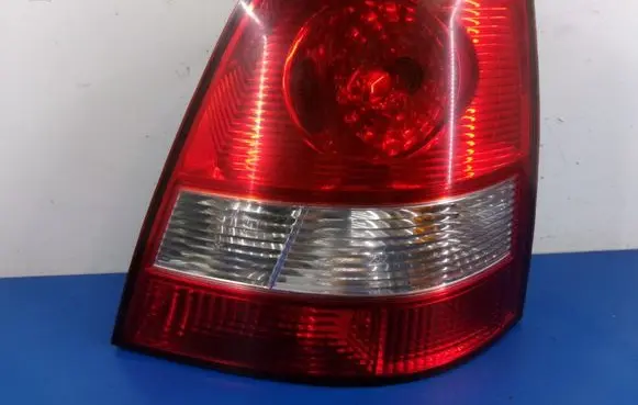 KIA Sorento Rear/tail lights 92402-3E0