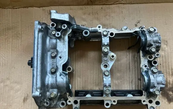Subaru Forester SK Camshaft holder 13114AA110