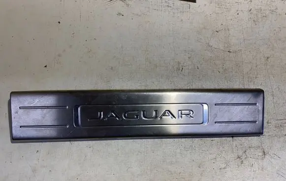 Jaguar XJ X351 Front sill trim cover AW9313200