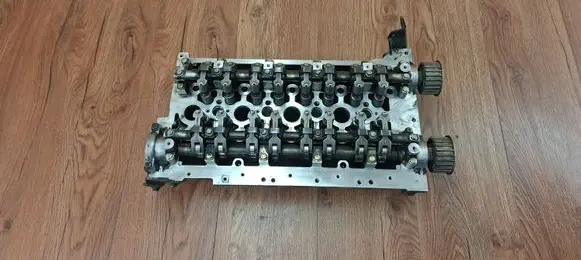 Renault Espace IV Engine head 8200408642 7701476952 7701477135