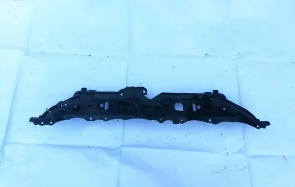 Toyota Yaris Radiator support slam panel
