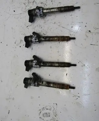 Toyota Auris E180 Fuel injectors set 8515060