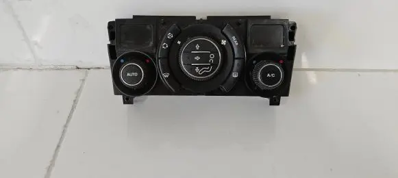 Peugeot 5008 Climate control unit 96738321XT N990700466