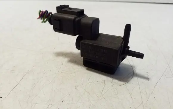 Audi A6 S6 C6 4F Turbo solenoid valve 037906283C