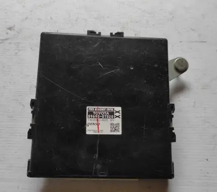 Toyota Venza Power management control unit 896900T020 TN1028500070