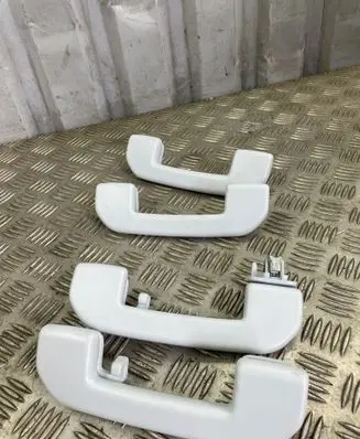Peugeot 3008 II A set of handles for the ceiling