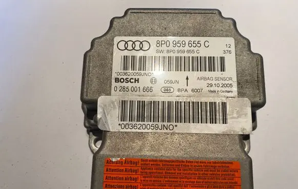 Audi A3 S3 8P Airbag control unit/module 0285001666 8P0959655C