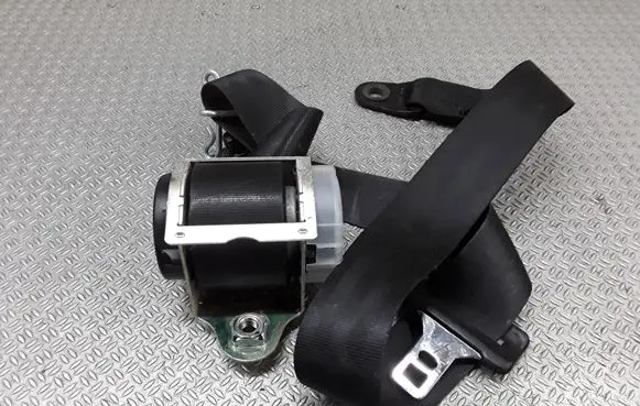 Ford C-MAX I Front seatbelt 609887100B