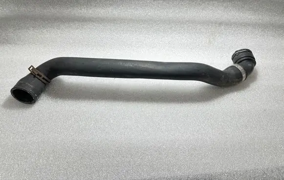 Porsche Cayenne (9PA) Engine coolant pipe/hose 7L5122101A