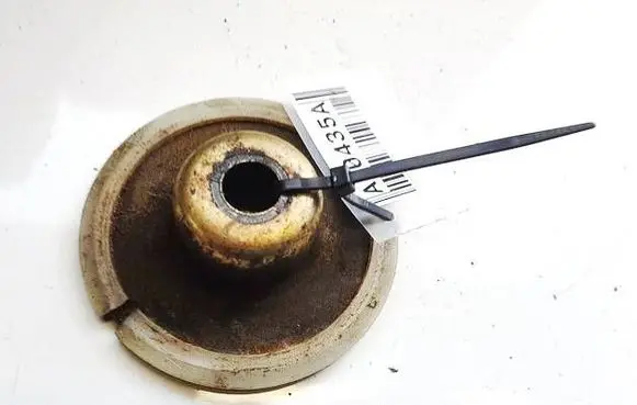 Volkswagen Golf II Front coil spring rubber mount 