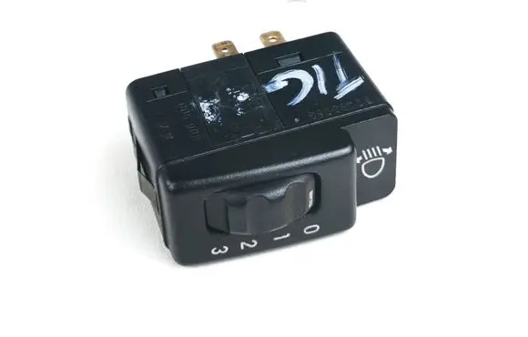 Opel Tigra A Headlight level height control switch 90483063