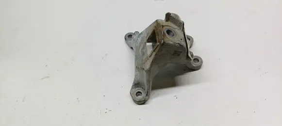 BMW X2 F39 Engine mounting bracket 6876206