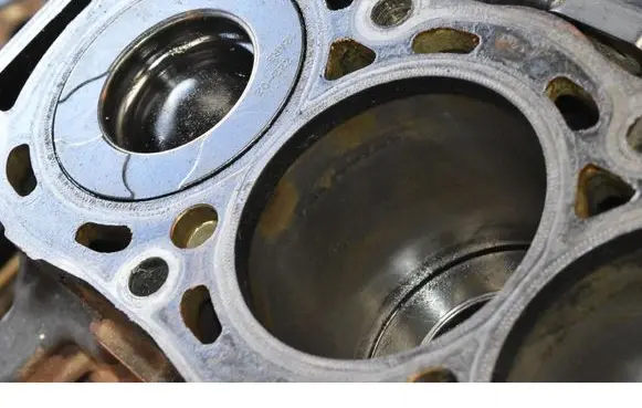 Citroen C5 Engine block RH02