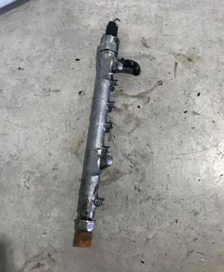 Volkswagen Golf VI Fuel main line pipe 03L130089B 03L906054A 03L130764A