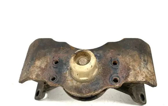 Toyota Land Cruiser (J120) Gearbox mount 1237130060
