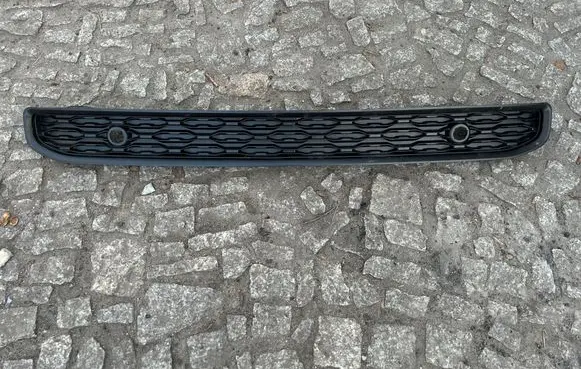 Dodge RAM 1500 DS Front bumper lower grill 68414138AA